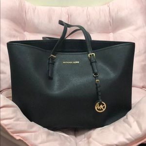 Micheal Kors Jet Set Large Saffiano Travel Tote